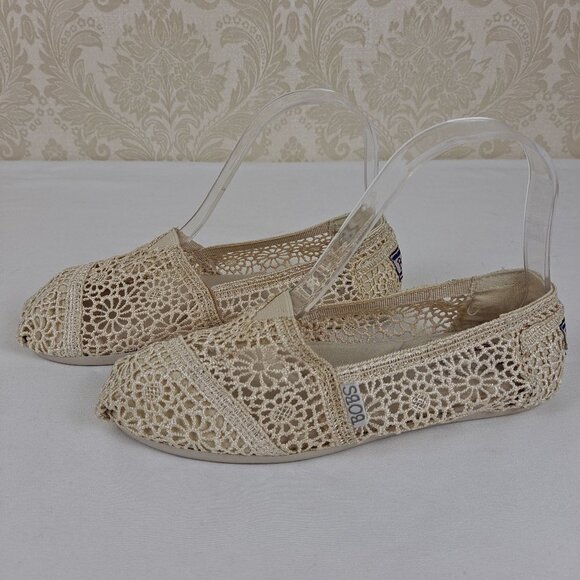Bob's by Skechers Size 5.5 Cream Colored Crochet Lace Slip On Flats NWOT - Picture 1 of 14